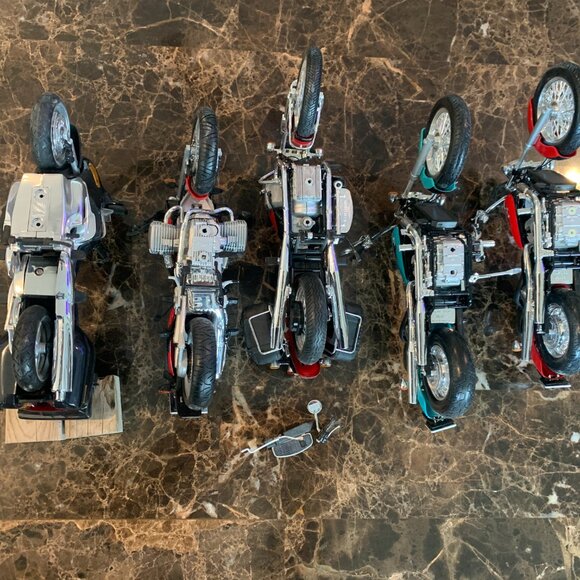 5 lot collectible die cast motorcycle models, Harley, BMW, Honda, Motto Guzzi - Picture 15 of 16